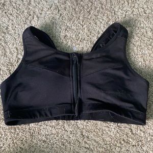 Black sports bra